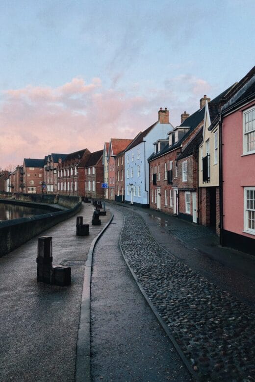 Straat met huizen